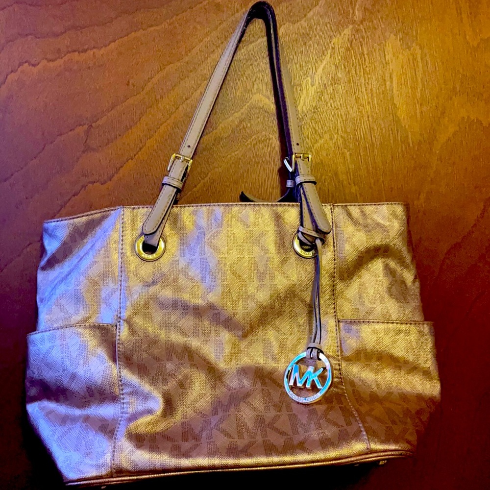 Women’s Full Size mauve metallic Bag